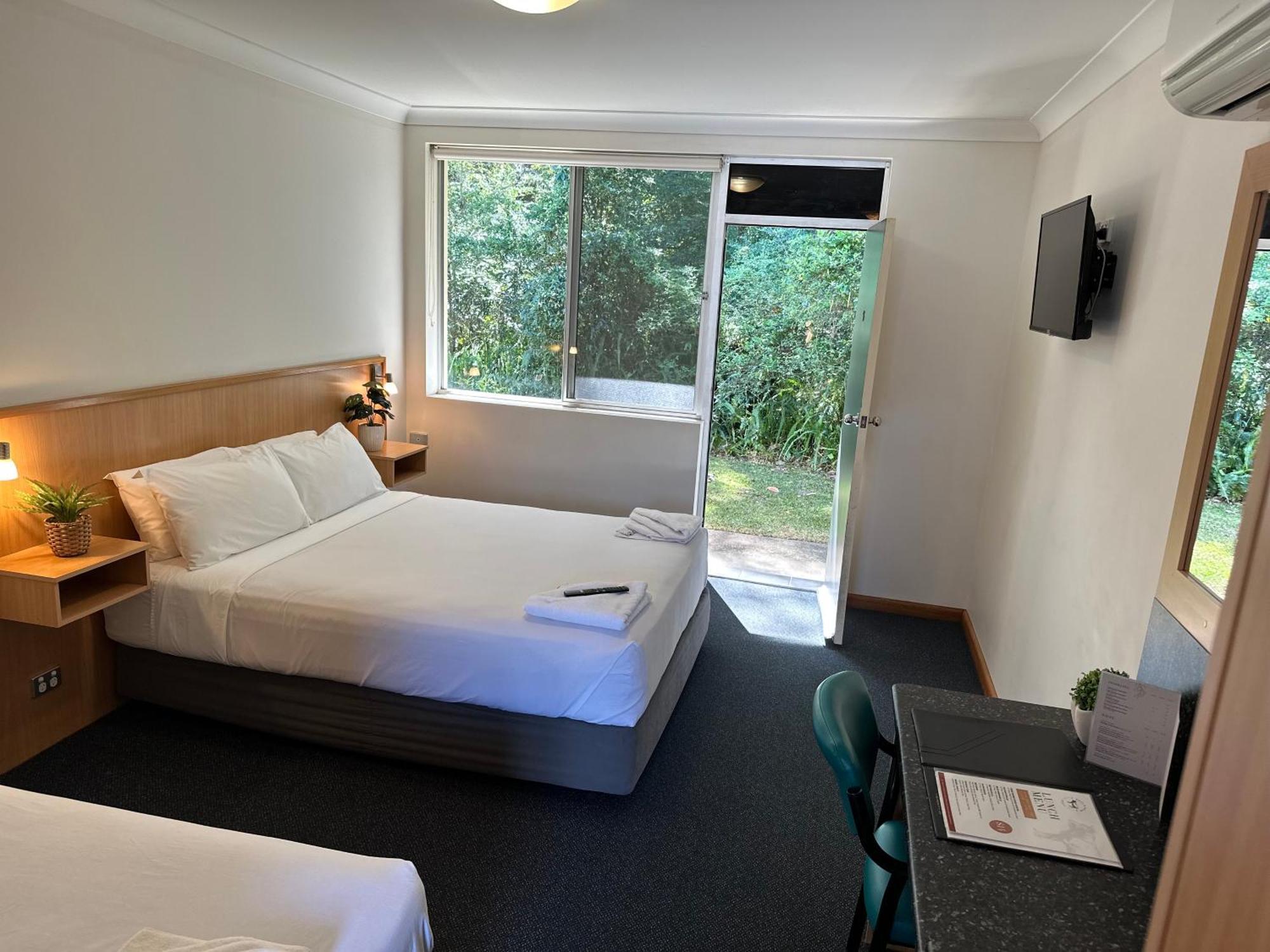 Bull And Bush Hotel Medowie Exterior photo